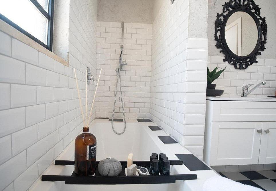 200659 גלריה כללית, וילה לה פטלונה, וילה  בכפר ורדים וילות - Vila 4 U