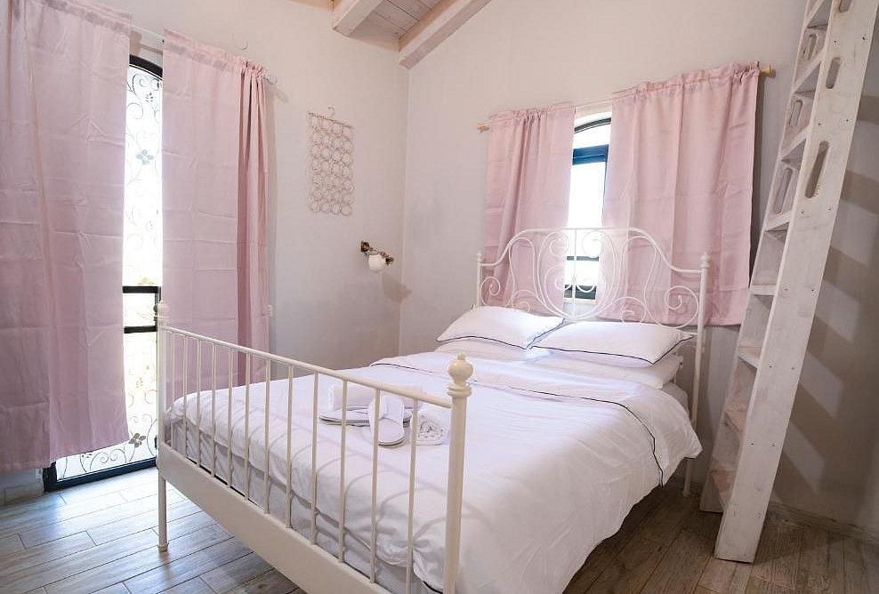 200669 גלרית פנים, וילה לה פטלונה, וילה  בכפר ורדים וילות - Vila 4 U