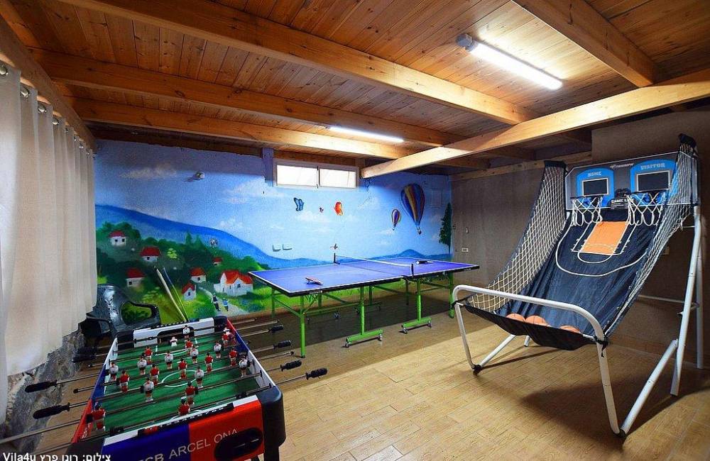 209522 חדר משחקים וחדר האוכל במתחם, וילה סלו מול הכנרת, וילה  בנוף כנרת וילות - Vila 4 U
