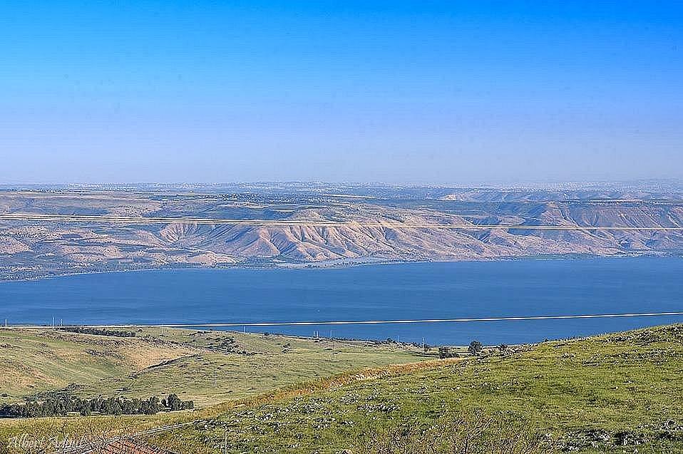 209526 מתחם החוץ המשקיף לכנרת, וילה סלו מול הכנרת, וילה  בנוף כנרת וילות - Vila 4 U