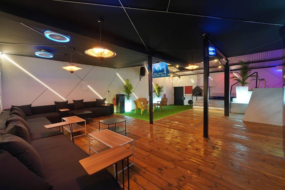 210144 פנים הלופט, מתחם אירוח וויט - White, וילה  בהוד השרון וילות - Vila 4 U