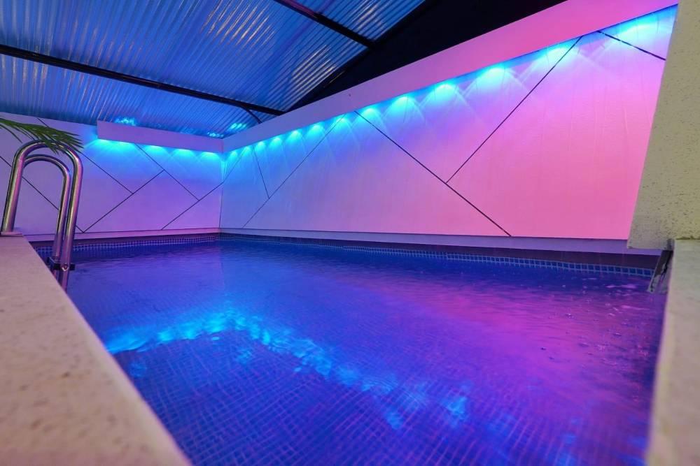 210227 מתחם חיצוני, מתחם האירוח וויט - White, וילה  בהוד השרון וילות - Vila 4 U