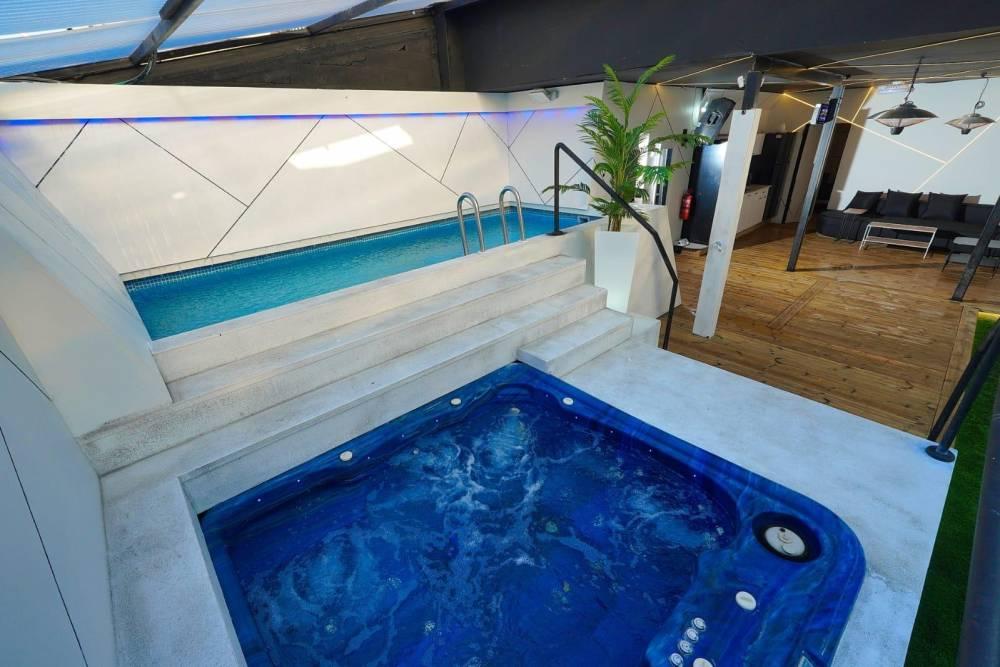 210241 מתחם חיצוני, מתחם האירוח וויט - White, וילה  בהוד השרון וילות - Vila 4 U