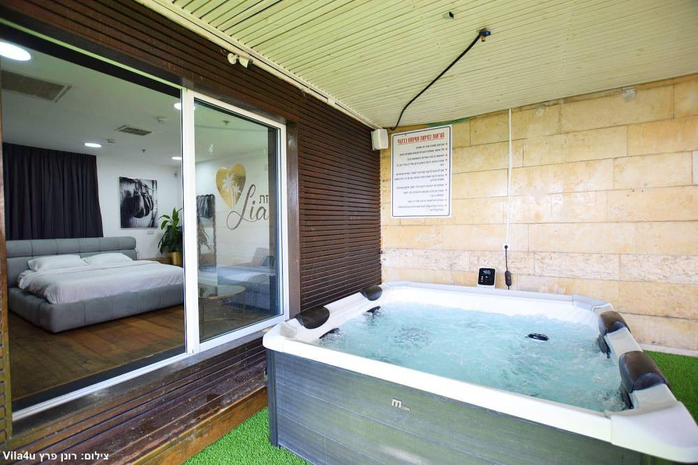 210679 גלרית חוץ, אחוזת ליאן נתניה, וילה  בנתניה וילות - Vila 4 U