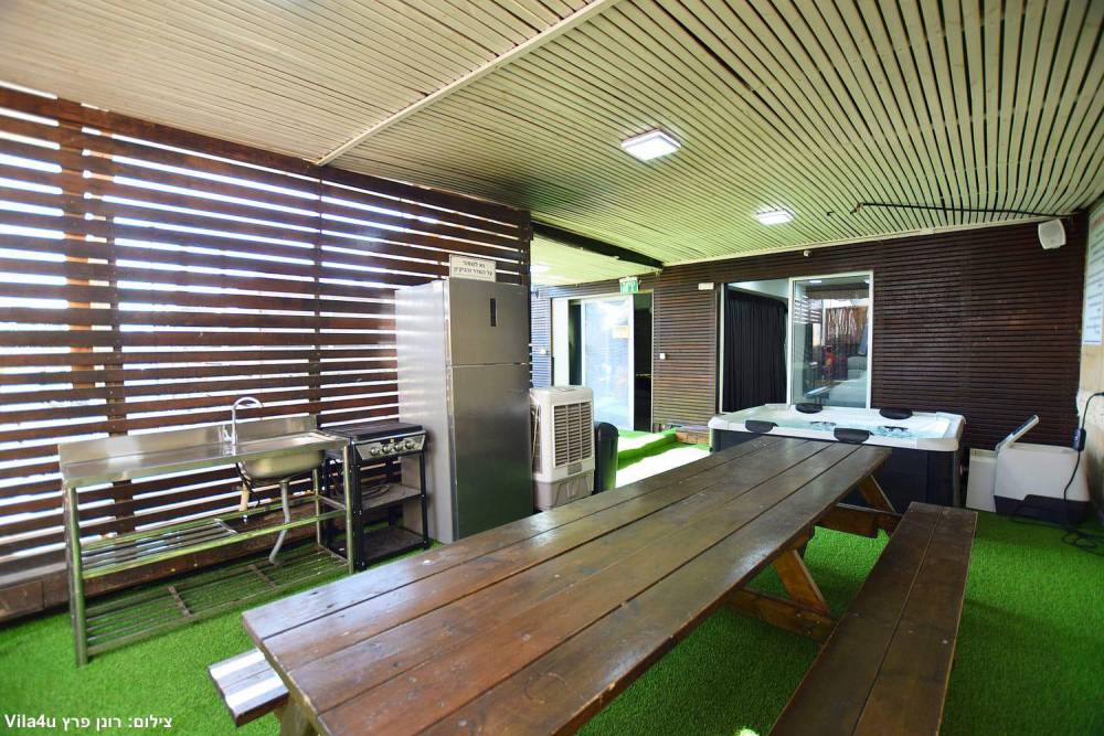 210715 מתחם הבריכה, לופט ליאן נתניה, וילה  בנתניה וילות - Vila 4 U