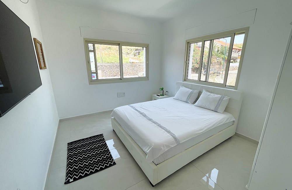 211142 וילה לבנה יבנאל, וילה לבנה יבנאל, וילה  ביבנאל וילות - Vila 4 U