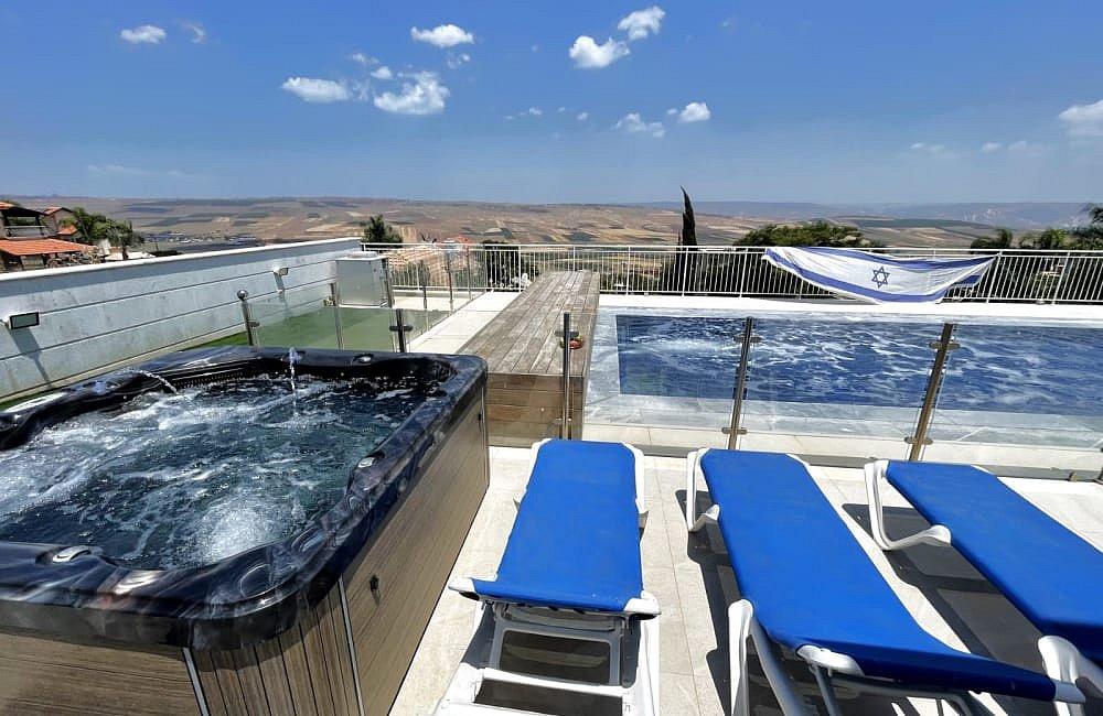 211151 וילה לבנה יבנאל, וילה לבנה יבנאל, וילה  ביבנאל וילות - Vila 4 U