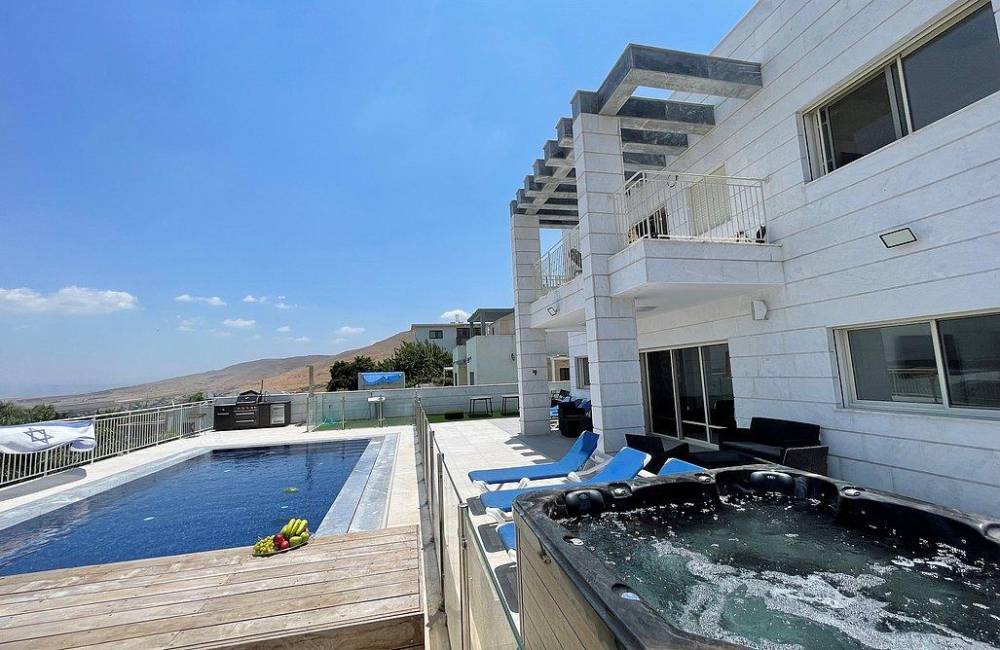 211156 וילה לבנה יבנאל, וילה לבנה יבנאל, וילה  ביבנאל וילות - Vila 4 U