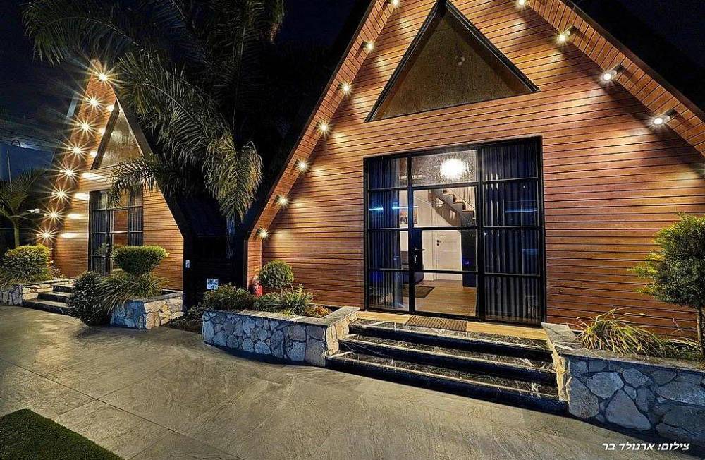 211519 גלרית הבקתות, אחוזת קמפניה נירה - Campagna Nera, וילה  בירכא וילות - Vila 4 U