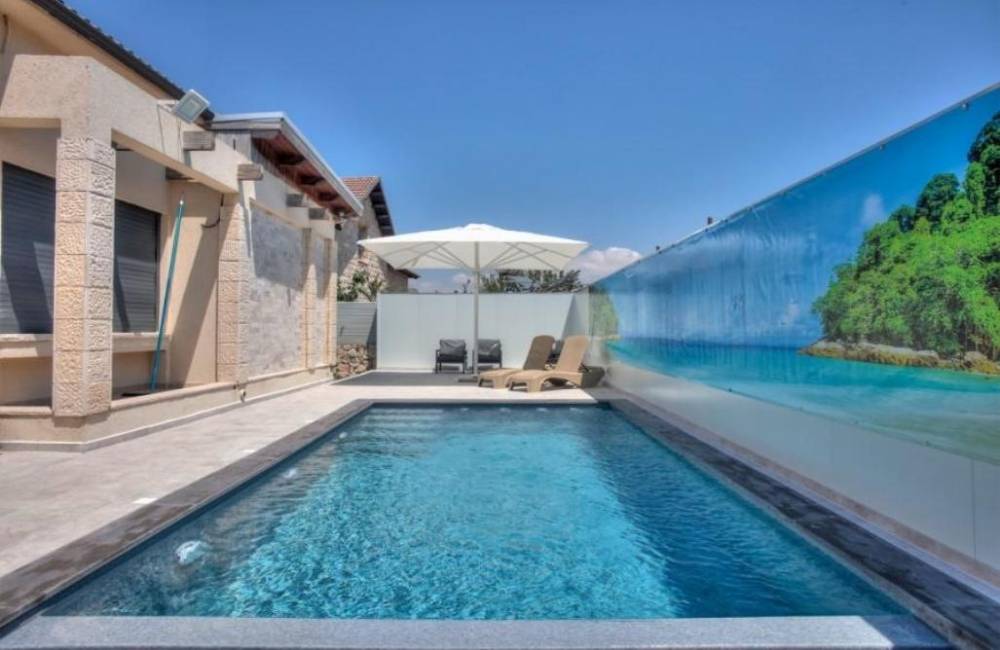 212228 גלרית חוץ, וילת יוקרה - אחוזת נשרים, וילה  בספסופה וילות - Vila 4 U