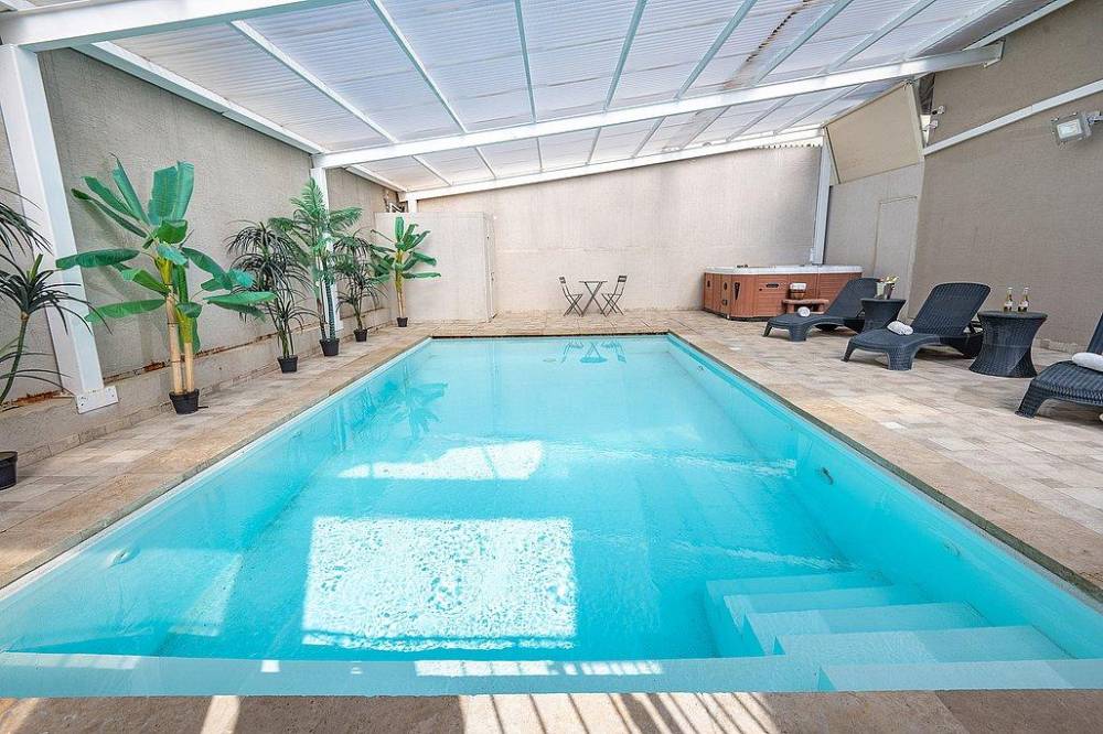 212261 מתחם מקורה בריכה וג'קוזי, אחוזת גליל, וילה  בספסופה וילות - Vila 4 U