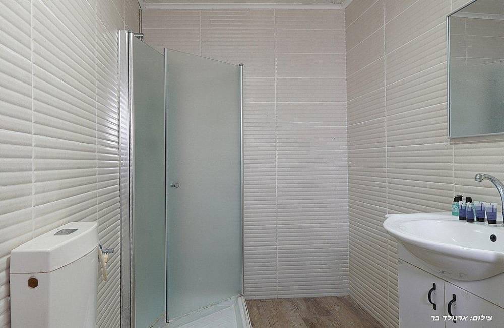 212390 גלרית פנים, וילה קאלי, וילה  בנוף כנרת וילות - Vila 4 U