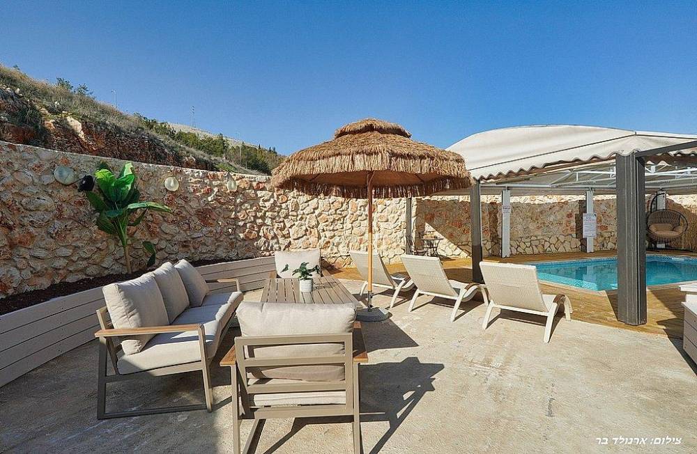 212411 גלרית חוץ, וילה קאלי, וילה  בנוף כנרת וילות - Vila 4 U