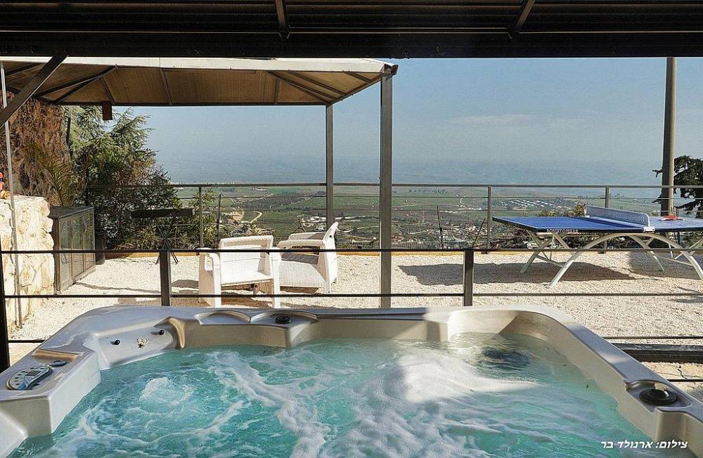 212412 גלרית חוץ, וילה קאלי, וילה  בנוף כנרת וילות - Vila 4 U