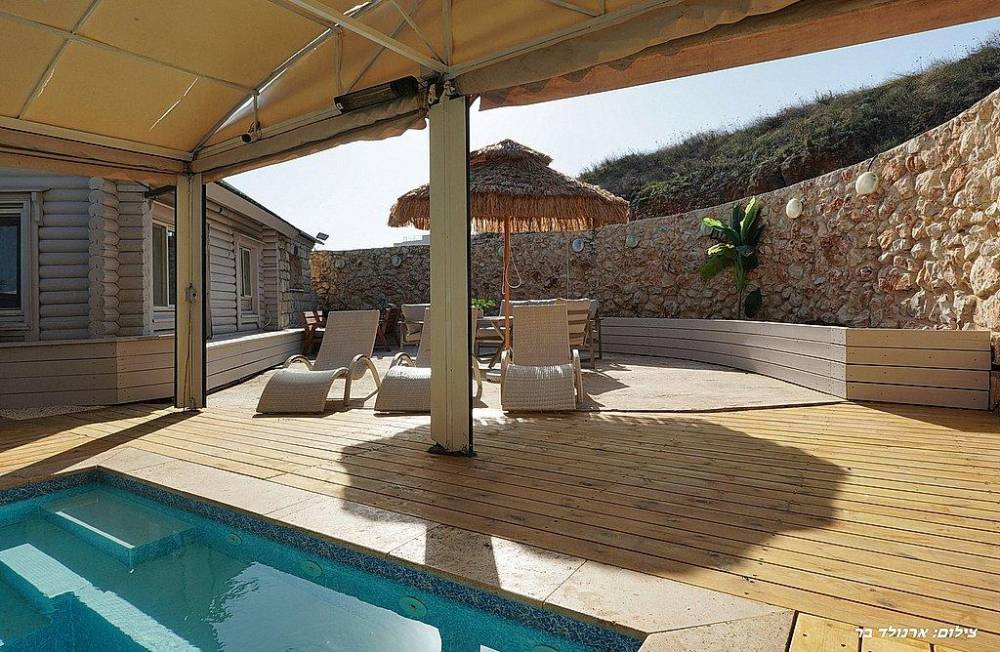 212420 גלרית חוץ, וילה קאלי, וילה  בנוף כנרת וילות - Vila 4 U