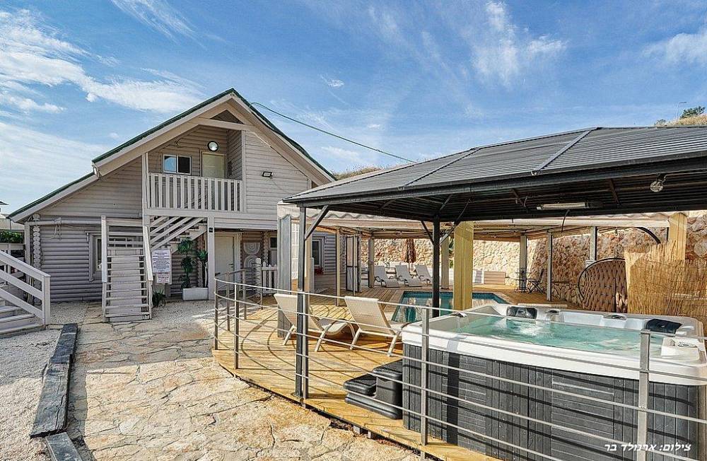 212428 גלרית חוץ, וילה קאלי, וילה  בנוף כנרת וילות - Vila 4 U