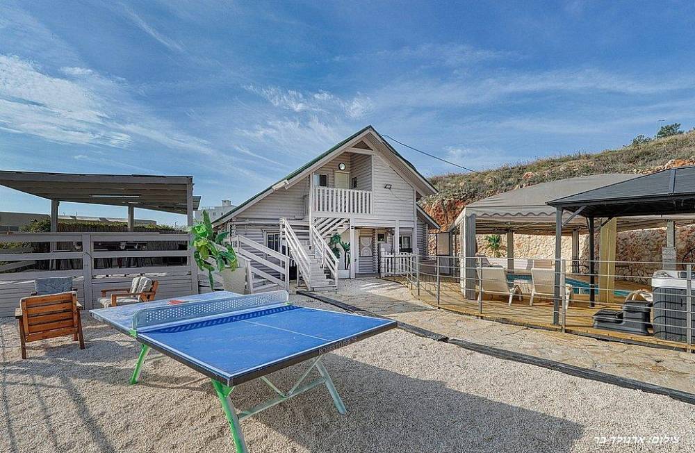 212429 גלרית חוץ, וילה קאלי, וילה  בנוף כנרת וילות - Vila 4 U