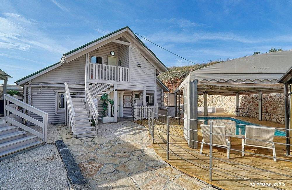 212434 גלרית חוץ, וילה קאלי, וילה  בנוף כנרת וילות - Vila 4 U