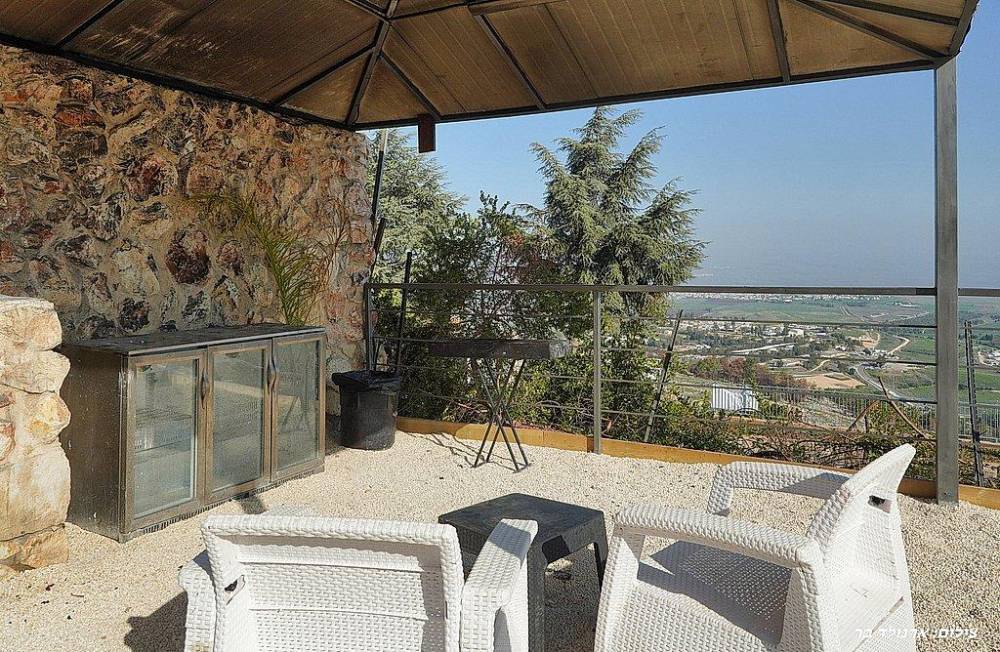 212442 גלרית חוץ, וילה קאלי, וילה  בנוף כנרת וילות - Vila 4 U