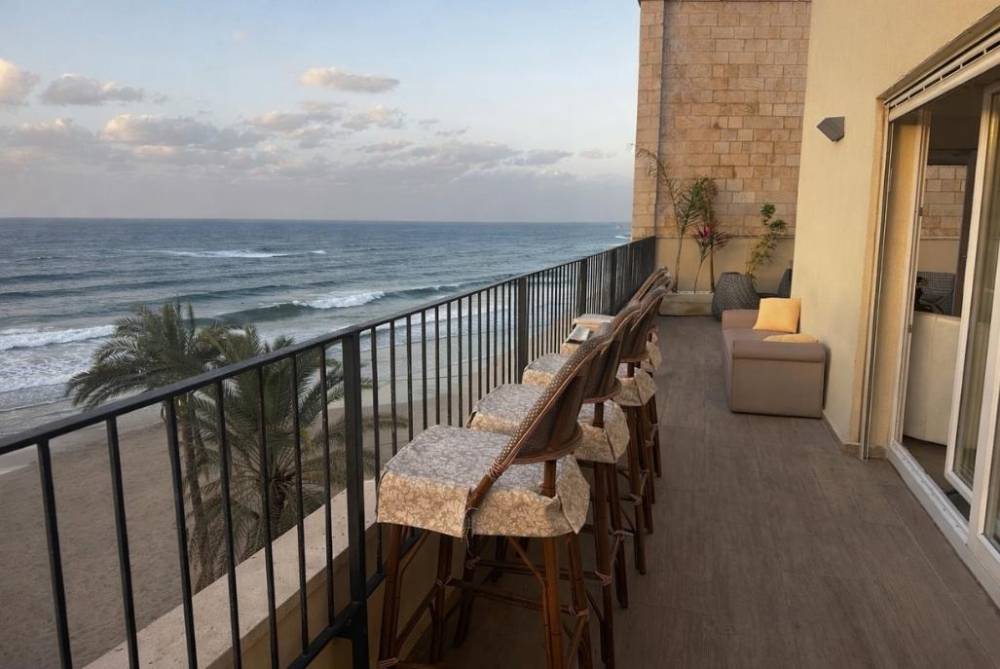 212522 מתחם חיצוני ונוף, גורדונס - גג על הים, וילה  בתל אביב וילות - Vila 4 U