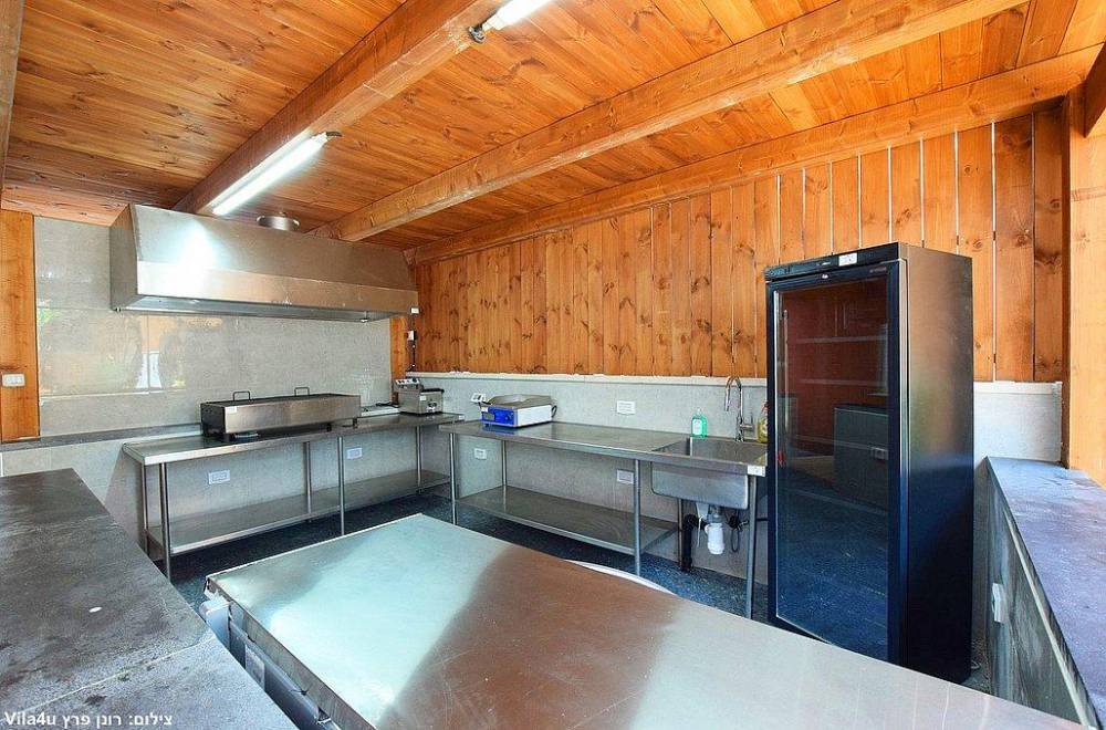 212598 מתחם חוץ, מתחם ליאן בוטיק בנימינה, וילה  בבנימינה וילות - Vila 4 U