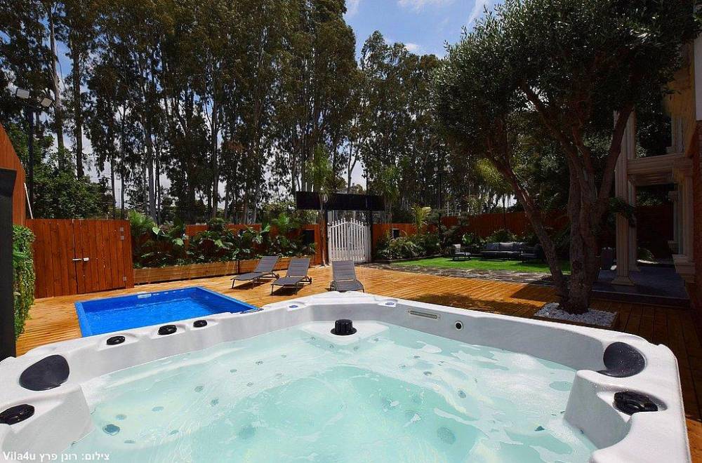 212599 מתחם חוץ, מתחם ליאן בוטיק בנימינה, וילה  בבנימינה וילות - Vila 4 U