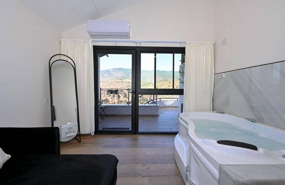 213145 הסוויטות, וילה לה רוסה - La Rosa, וילה  בכפר חנניה וילות - Vila 4 U