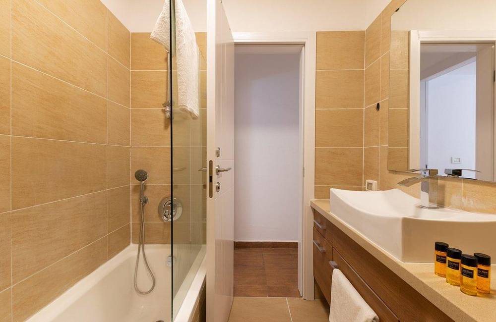 213936 גלרית פנים, וילה על הים בראשון, וילה  בראשון לציון וילות - Vila 4 U