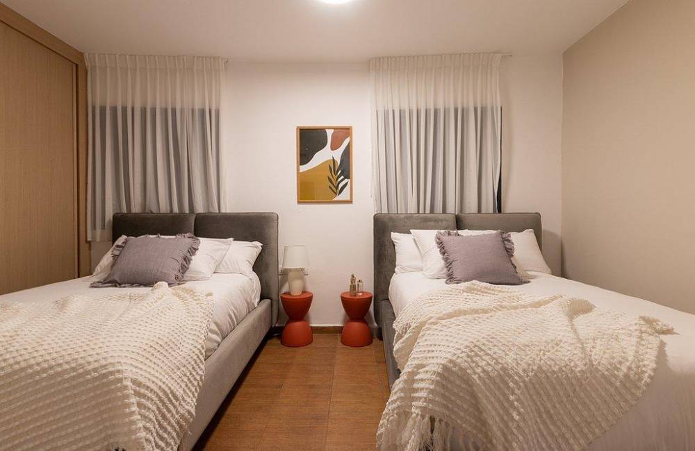 213945 גלרית פנים, וילה על הים בראשון, וילה  בראשון לציון וילות - Vila 4 U