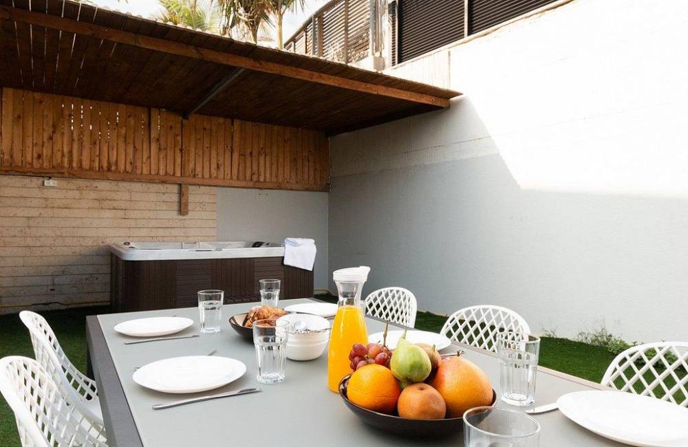 213962 גלרית חוץ, וילה על הים בראשון, וילה  בראשון לציון וילות - Vila 4 U