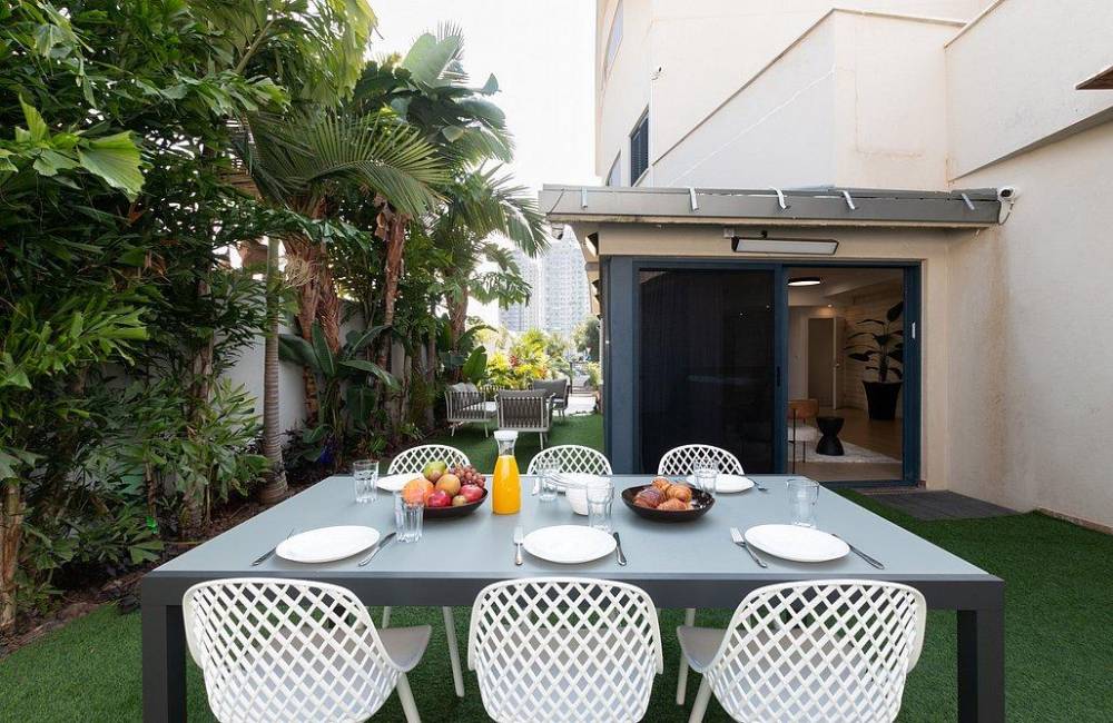 213975 גלרית חוץ, וילה על הים בראשון, וילה  בראשון לציון וילות - Vila 4 U