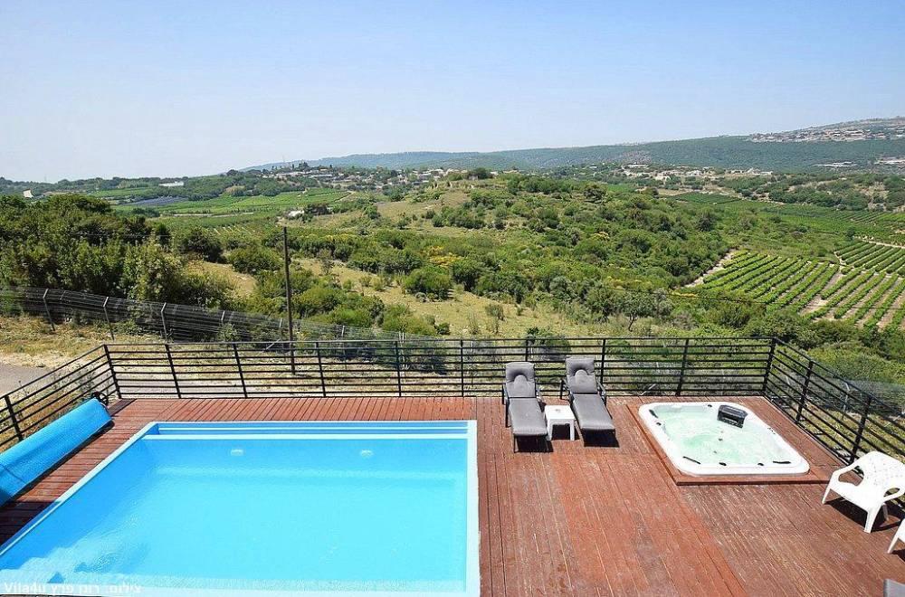 214296 המתחם החיצוני, וילה אמור בגליל, וילה  באבן מנחם וילות - Vila 4 U