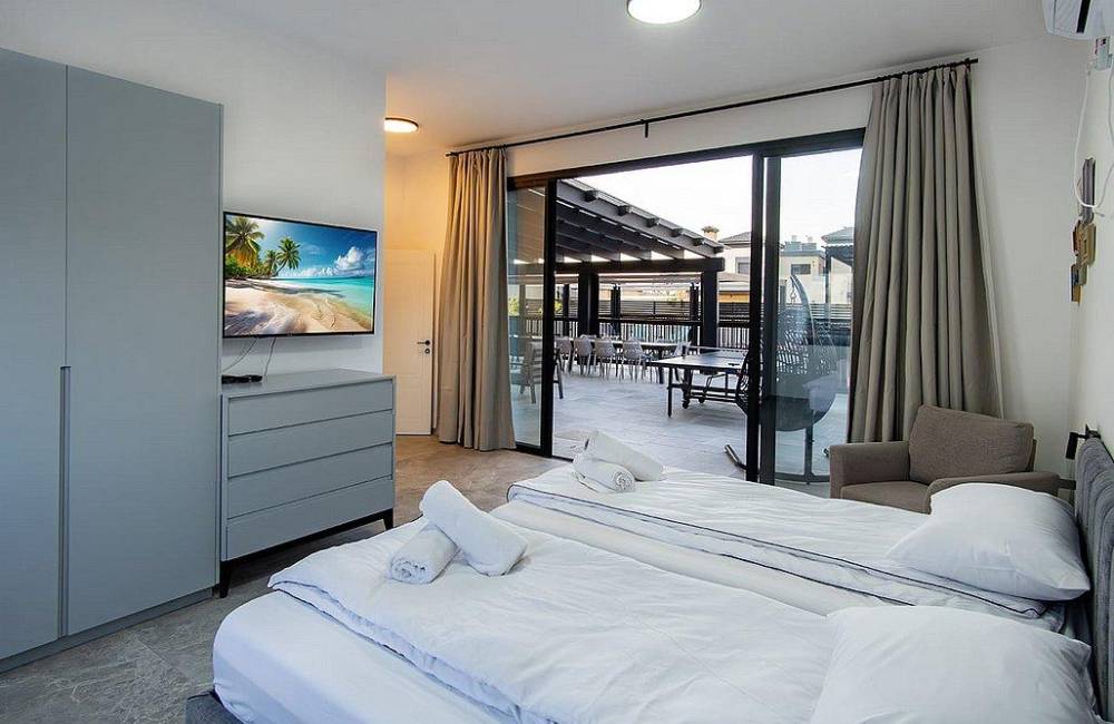 214320 גלריה כללית, וילה מיכליס, וילה  בספסופה וילות - Vila 4 U