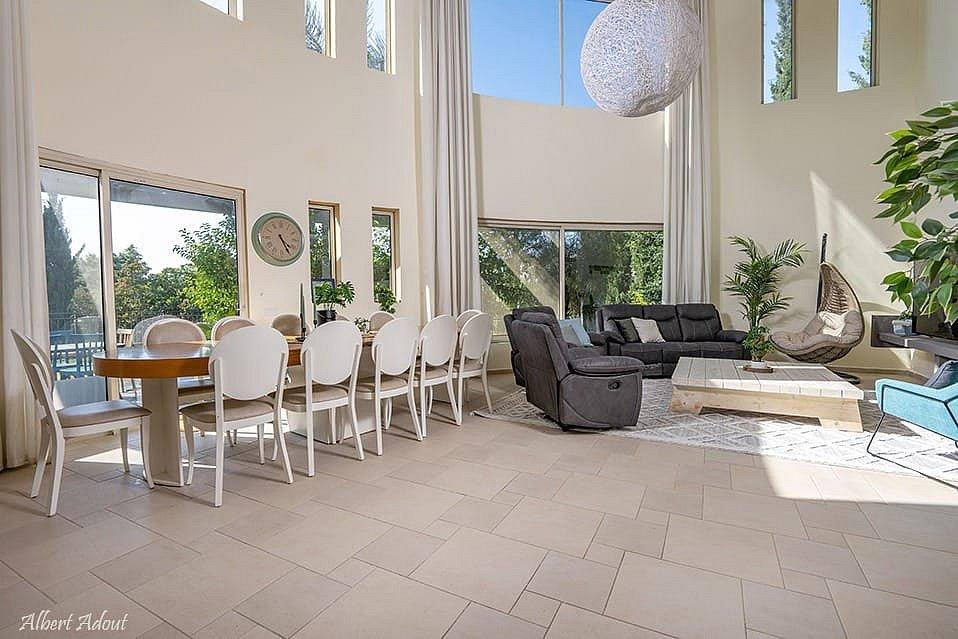 214361 גלריה כללית, וילה פיטנגו, וילה  בכפר ורדים וילות - Vila 4 U