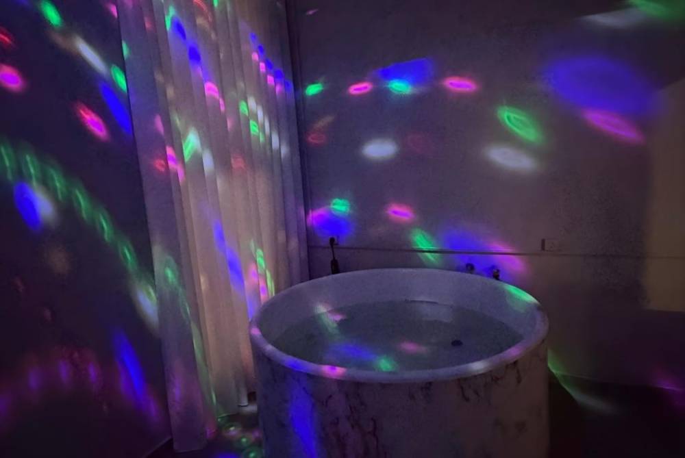 214463 סנוקר וג'קוזי, דרים סוויט | Dream Suite TLV, וילה  בתל אביב וילות - Vila 4 U