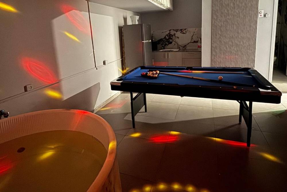 214466 סנוקר וג'קוזי, דרים סוויט | Dream Suite TLV, וילה  בתל אביב וילות - Vila 4 U