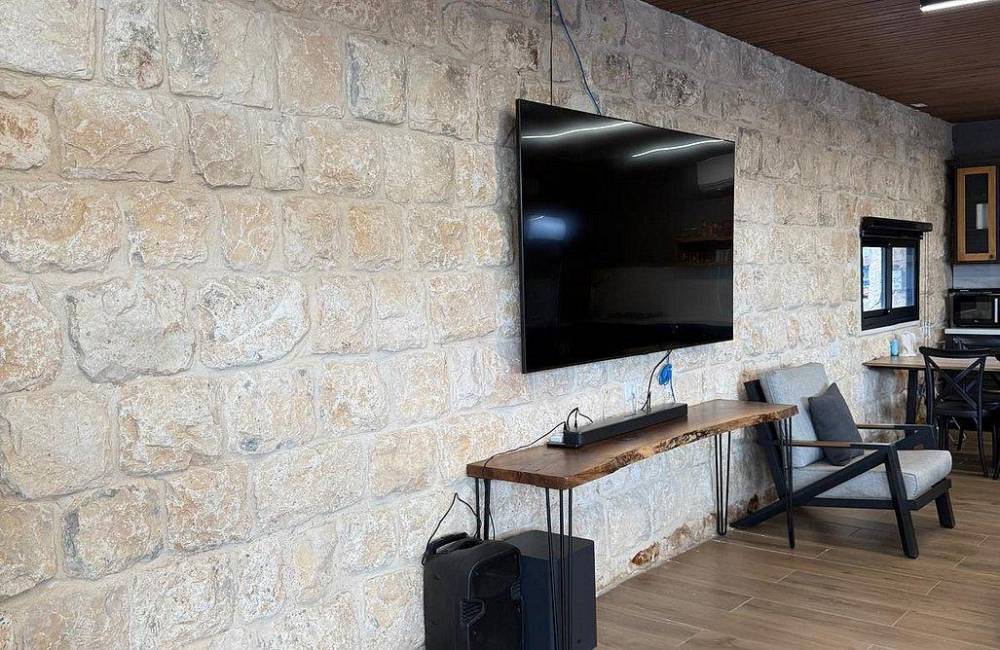 214722 גלרית חוץ, אחוזת עץ הזית, וילה  בירכא וילות - Vila 4 U