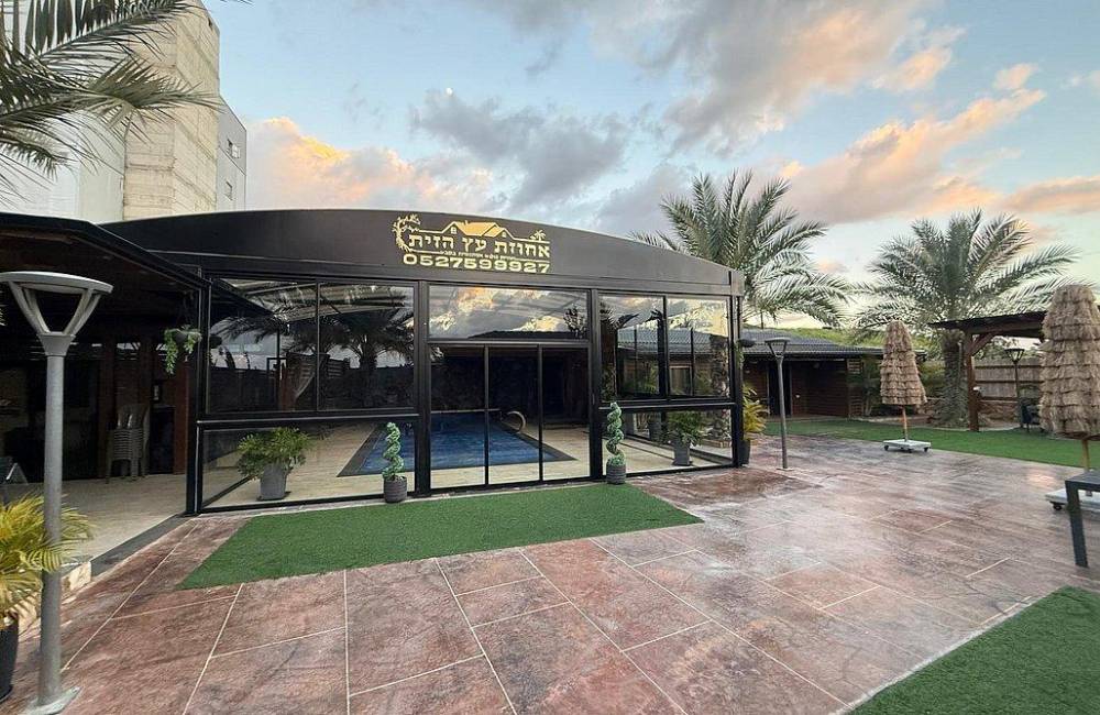 214725 גלרית חוץ, אחוזת עץ הזית, וילה  בירכא וילות - Vila 4 U