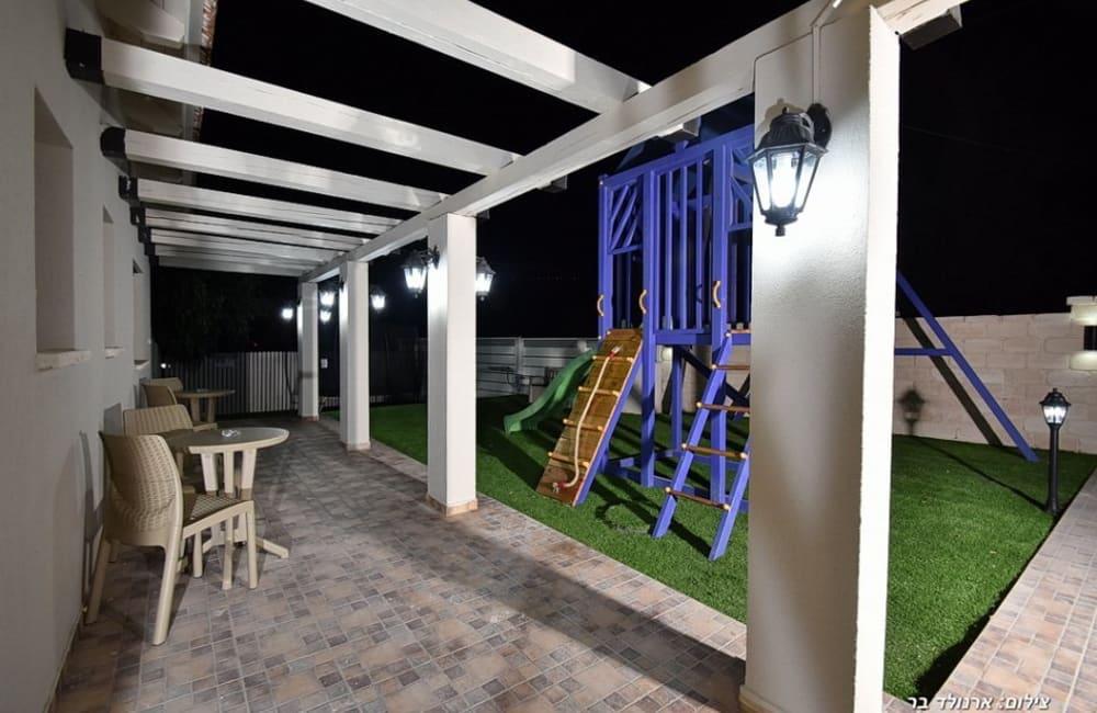 215001 חצר ובריכה, אחוזת אמור, וילה  בספסופה וילות - Vila 4 U