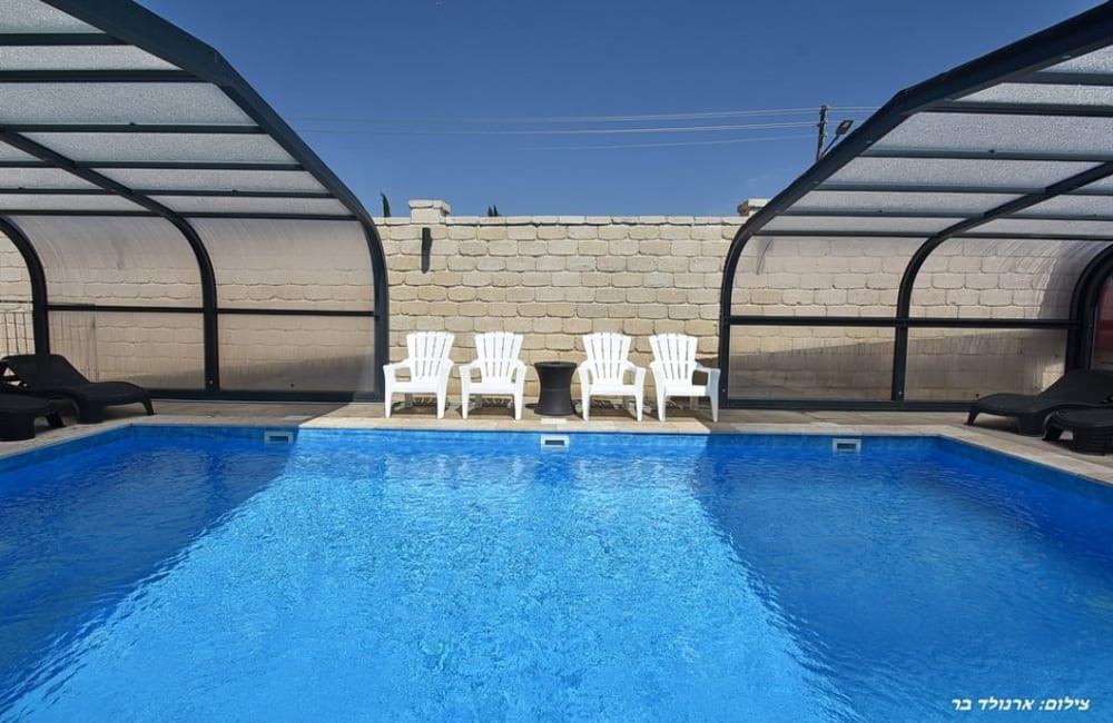 215006 חצר ובריכה, אחוזת אמור, וילה  בספסופה וילות - Vila 4 U