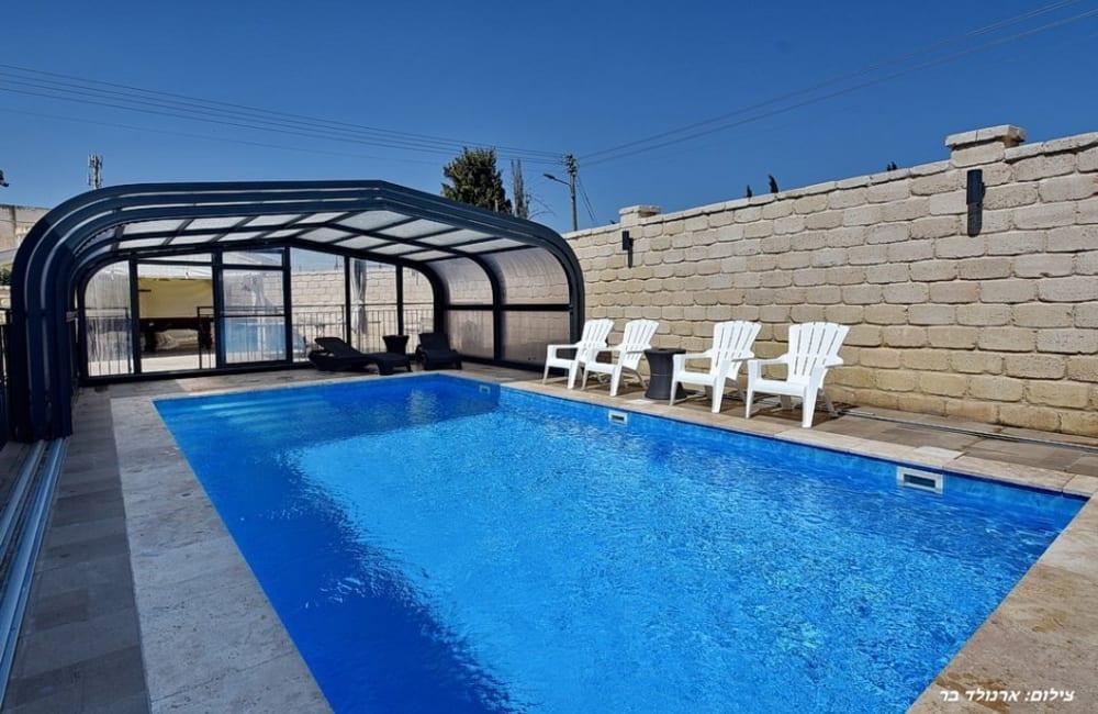 215009 חצר ובריכה, אחוזת אמור, וילה  בספסופה וילות - Vila 4 U
