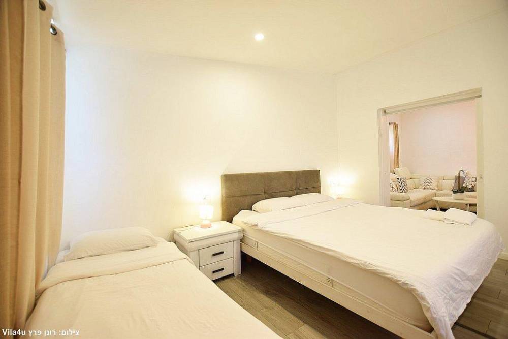 215288 פנים הוילה והחדרים, ויליג' קומפלקס ריזורט, וילה  בניר בנים וילות - Vila 4 U