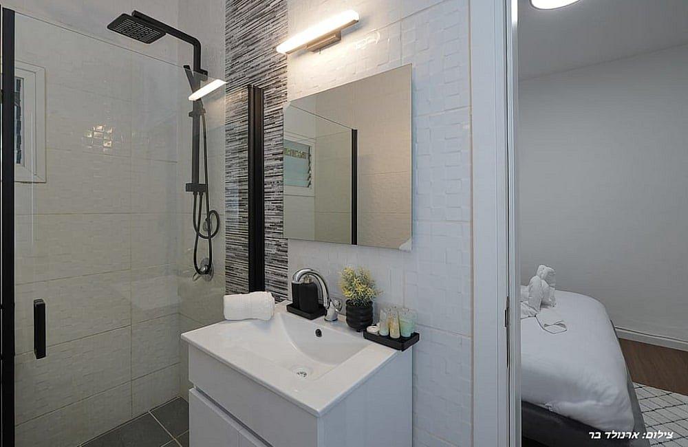 215364 גלריה כללית, וילה אופק, וילה  במנות וילות - Vila 4 U