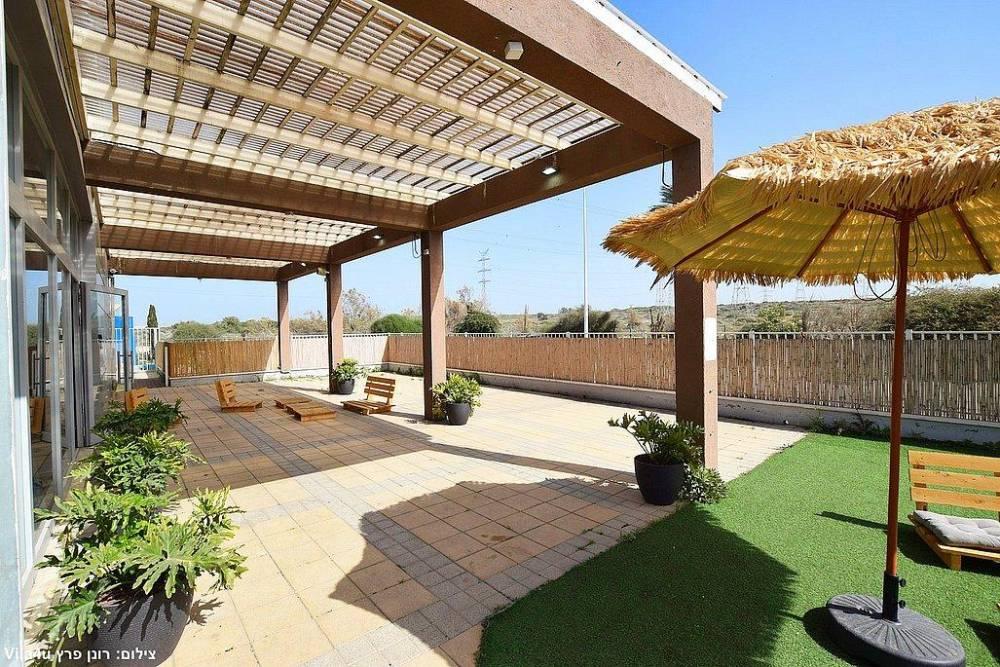 215598 המתחם החיצוני, מתחם גולד לופט, וילה  בחדרה וילות - Vila 4 U