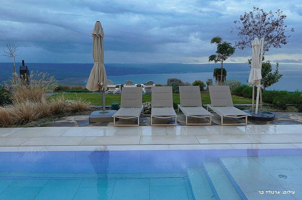 216282 סאן ריזורט - המתחם החיצוני בערב, סאן ריזורט, וילה  באמנון וילות - Vila 4 U