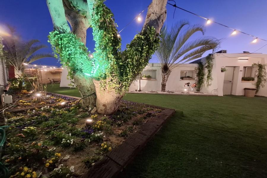 217147 מתחם חיצוני הבריכה והג'קוזי, כפר הים, וילה  בנתניה וילות - Vila 4 U