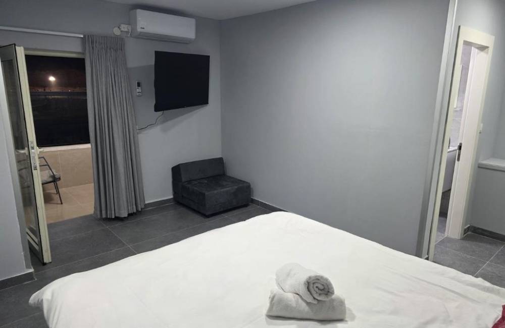 217918 גלרית כללית, וילה קינג בוטיק, וילה  בירכא וילות - Vila 4 U