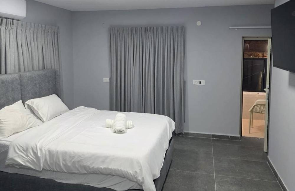 217940 פנים הוילה והחדרים, וילה קינג בוטיק, וילה  בירכא וילות - Vila 4 U