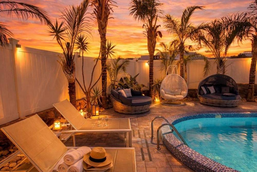 218432 חצר הוילה, וילה תלתן, וילה  באילת וילות - Vila 4 U