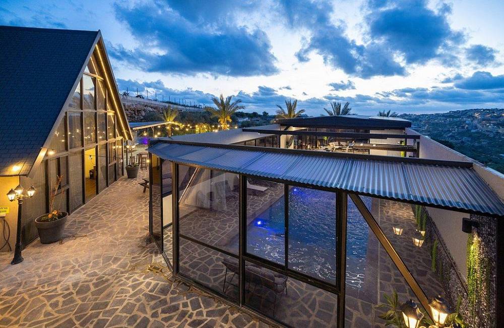 218668 מתחם חיצוני, אחוזת לונריה, וילה  בירכא וילות - Vila 4 U